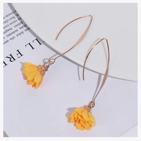 Dainty Yellow Cloth Flower Dangle Goldtone Fancy Earwire Earrings - Picture 4 of 11